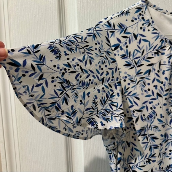 Tommy Hilfiger Blue and White Floral Flutter Sleeve A-line Dress NWOT - Picture 3 of 7